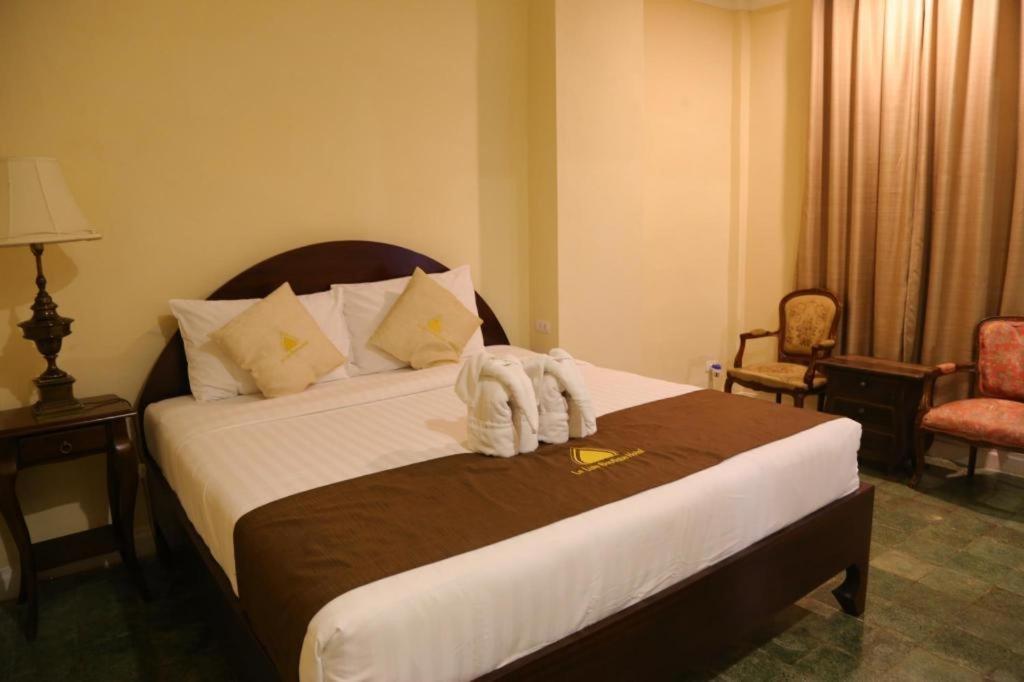 Le Luxe Boutique Hotel Vientiane Extérieur photo